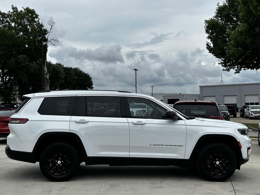 Jeep Grand Cherokee L Laredo 4WD 2023