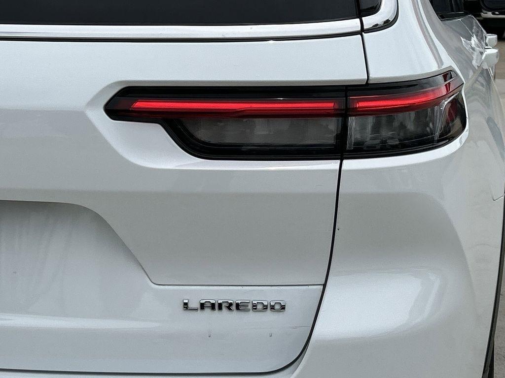 Jeep Grand Cherokee L Laredo 4WD 2023