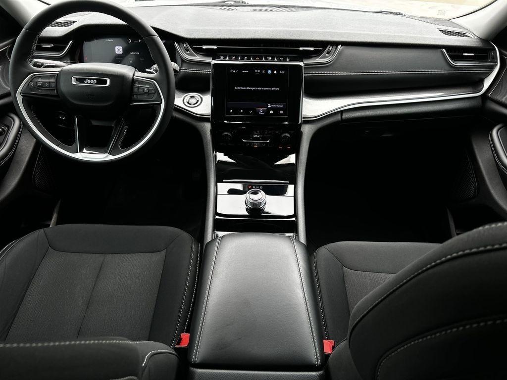 Jeep Grand Cherokee L Laredo 4WD 2023