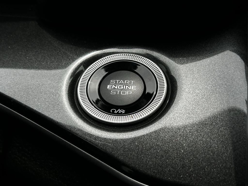 Jeep Grand Cherokee L Laredo 4WD 2023