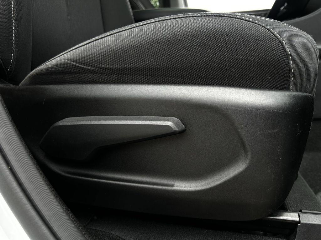 Jeep Grand Cherokee L Laredo 4WD 2023