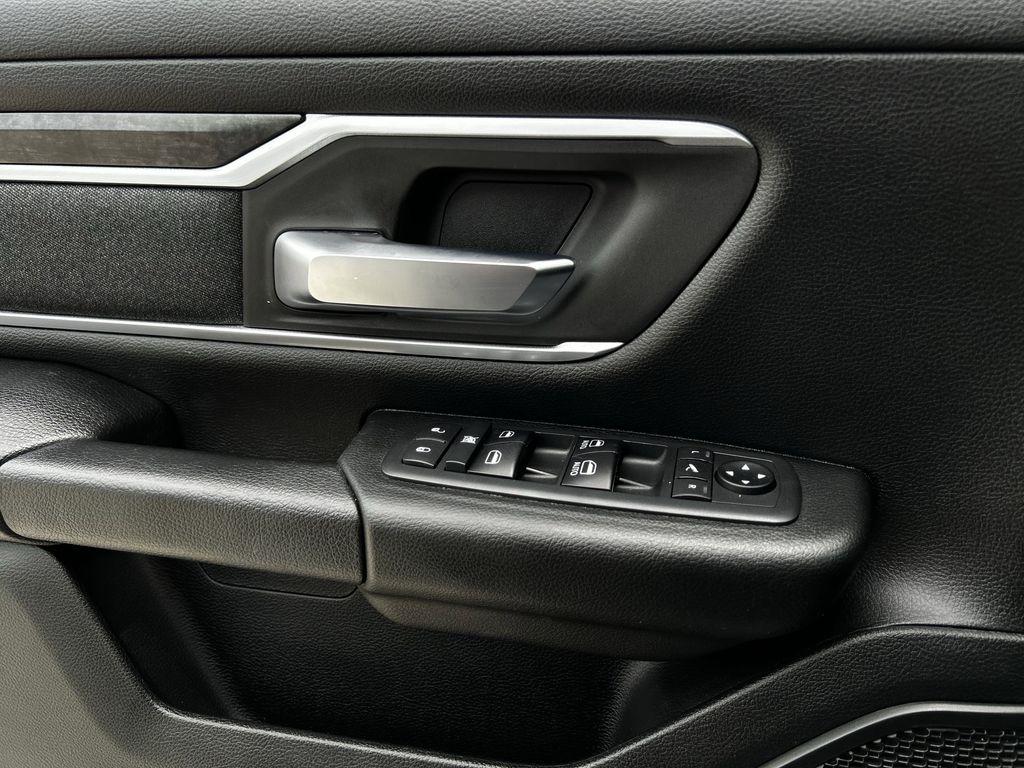 RAM 1500 Big Horn Crew Cab SWB 2WD 2020