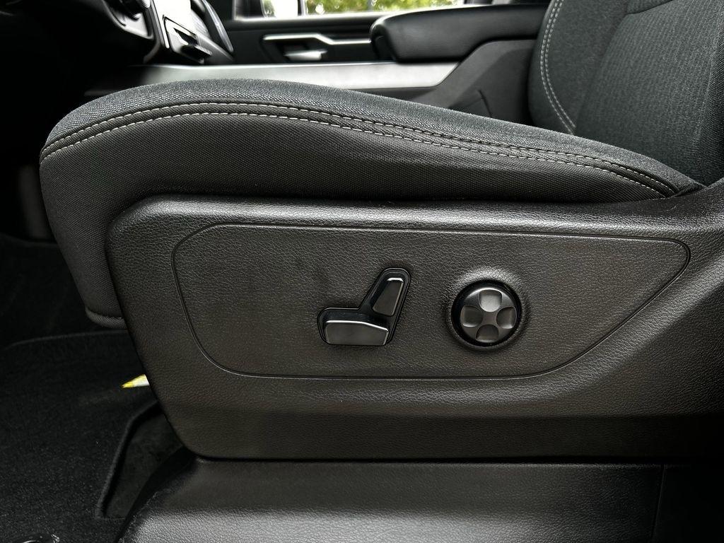 RAM 1500 Big Horn Crew Cab SWB 2WD 2020