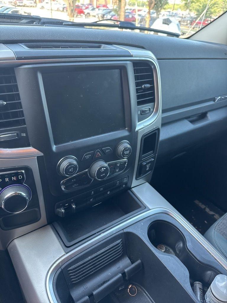 RAM 1500 SLT Crew Cab SWB 2WD 2016