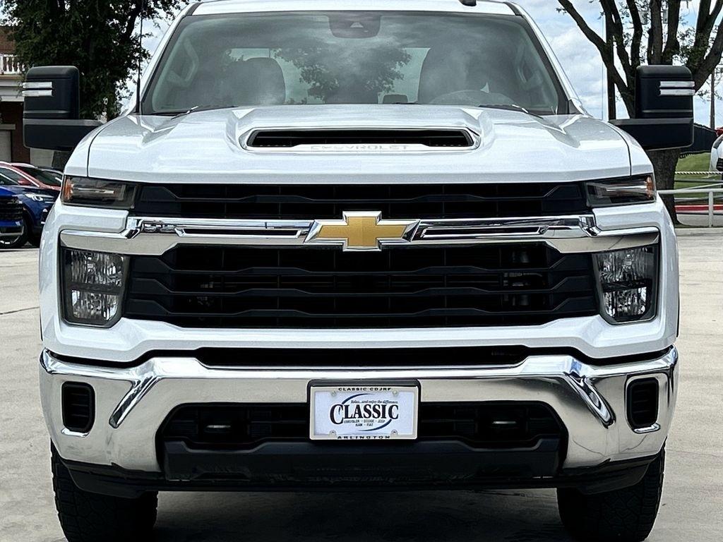 Chevrolet Silverado 2500HD LT Crew Cab Long Box 4WD 2024