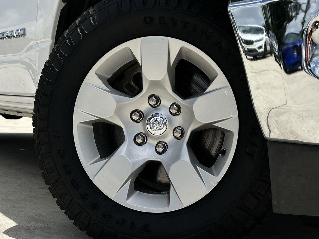 RAM 1500 Big Horn Crew Cab SWB 4WD 2023