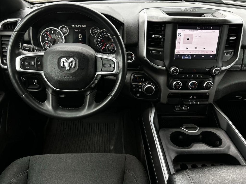 RAM 1500 Big Horn Crew Cab SWB 4WD 2023