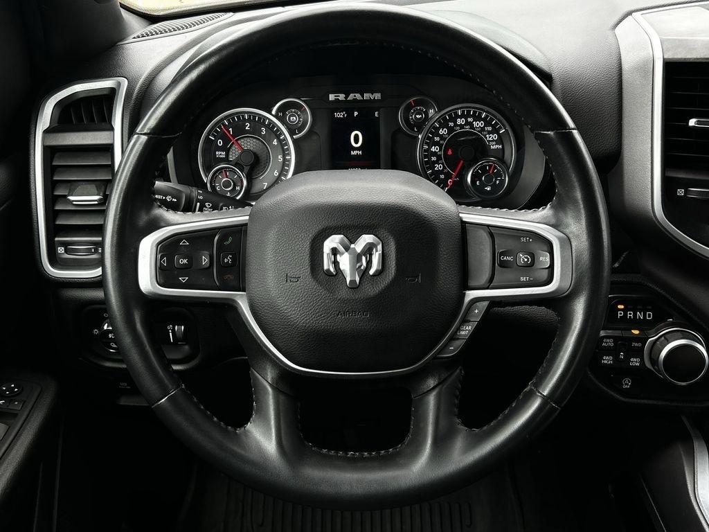 RAM 1500 Big Horn Crew Cab SWB 4WD 2023