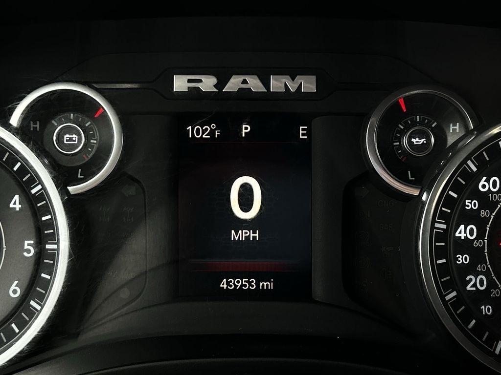 RAM 1500 Big Horn Crew Cab SWB 4WD 2023