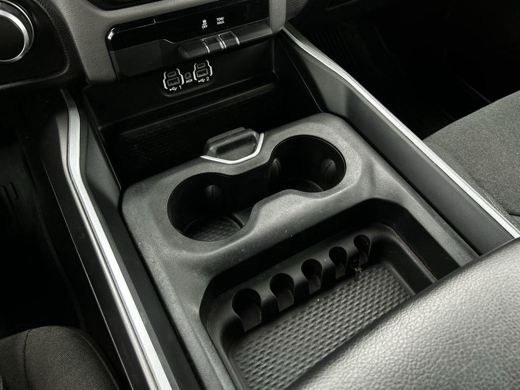 RAM 1500 Big Horn Crew Cab SWB 4WD 2023