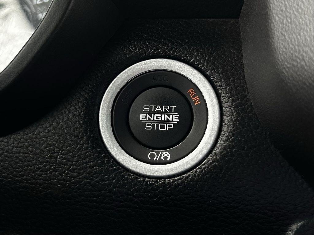 RAM 1500 Big Horn Crew Cab SWB 4WD 2023