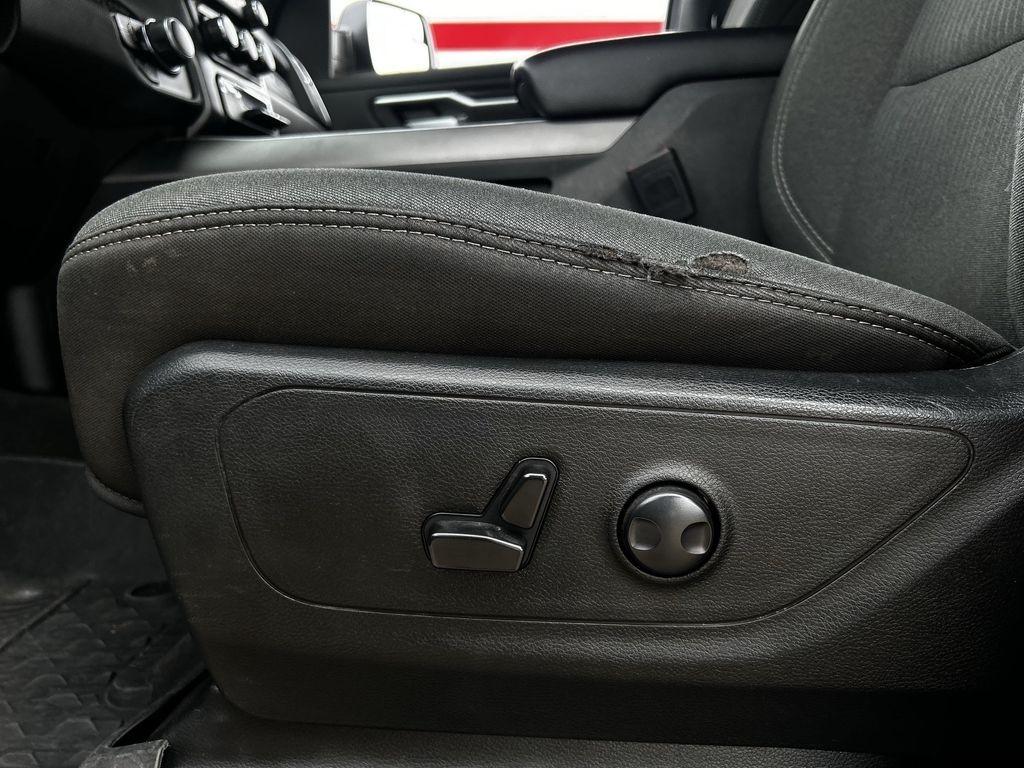 RAM 1500 Big Horn Crew Cab SWB 4WD 2023