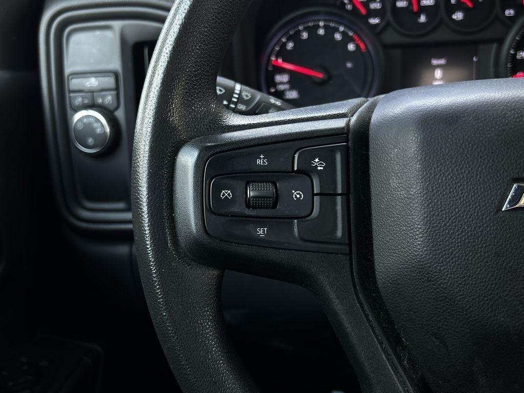 Chevrolet Silverado 1500 Custom Crew Cab 2WD 2023