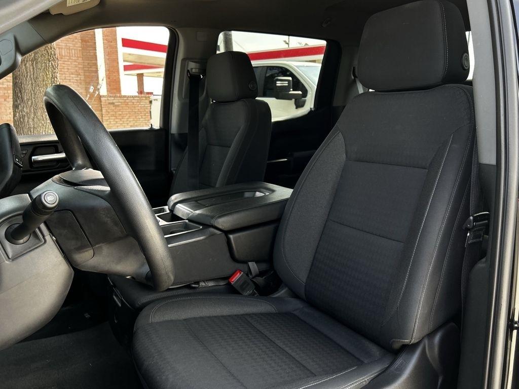 Chevrolet Silverado 1500 Custom Crew Cab 2WD 2023