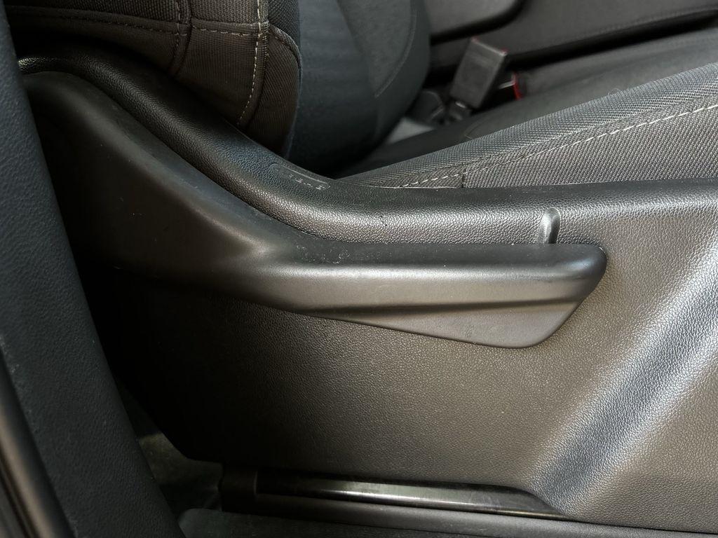 Chevrolet Silverado 1500 Custom Crew Cab 2WD 2023