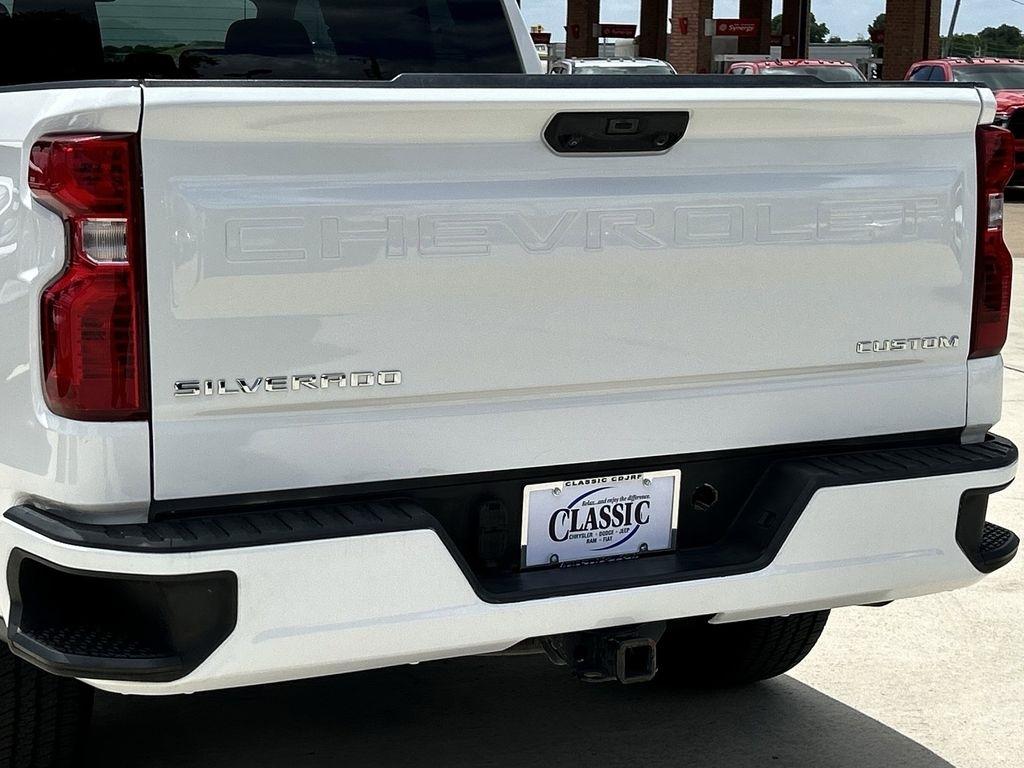 Chevrolet Silverado 1500 Custom Crew Cab 2WD 2024
