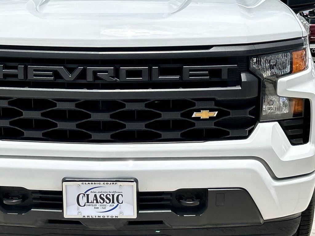 Chevrolet Silverado 1500 Custom Crew Cab 2WD 2024