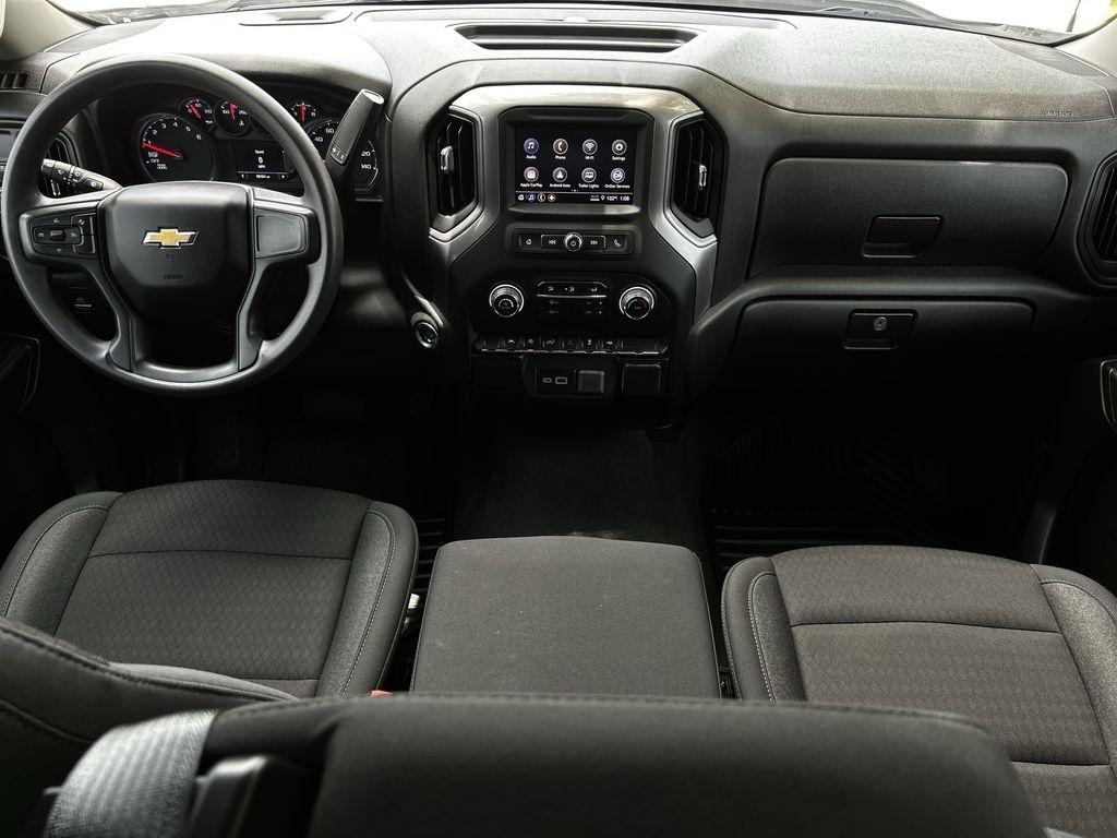 Chevrolet Silverado 1500 Custom Crew Cab 2WD 2024