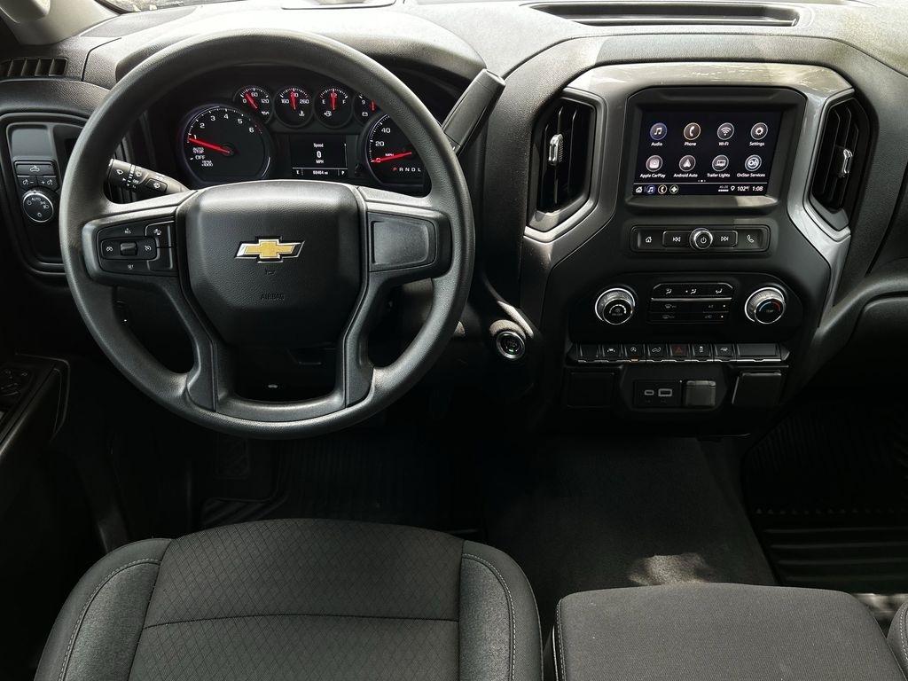 Chevrolet Silverado 1500 Custom Crew Cab 2WD 2024
