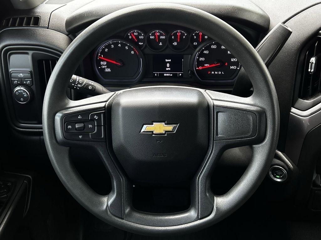 Chevrolet Silverado 1500 Custom Crew Cab 2WD 2024