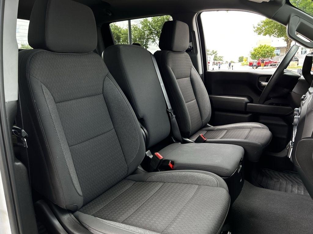 Chevrolet Silverado 1500 Custom Crew Cab 2WD 2024