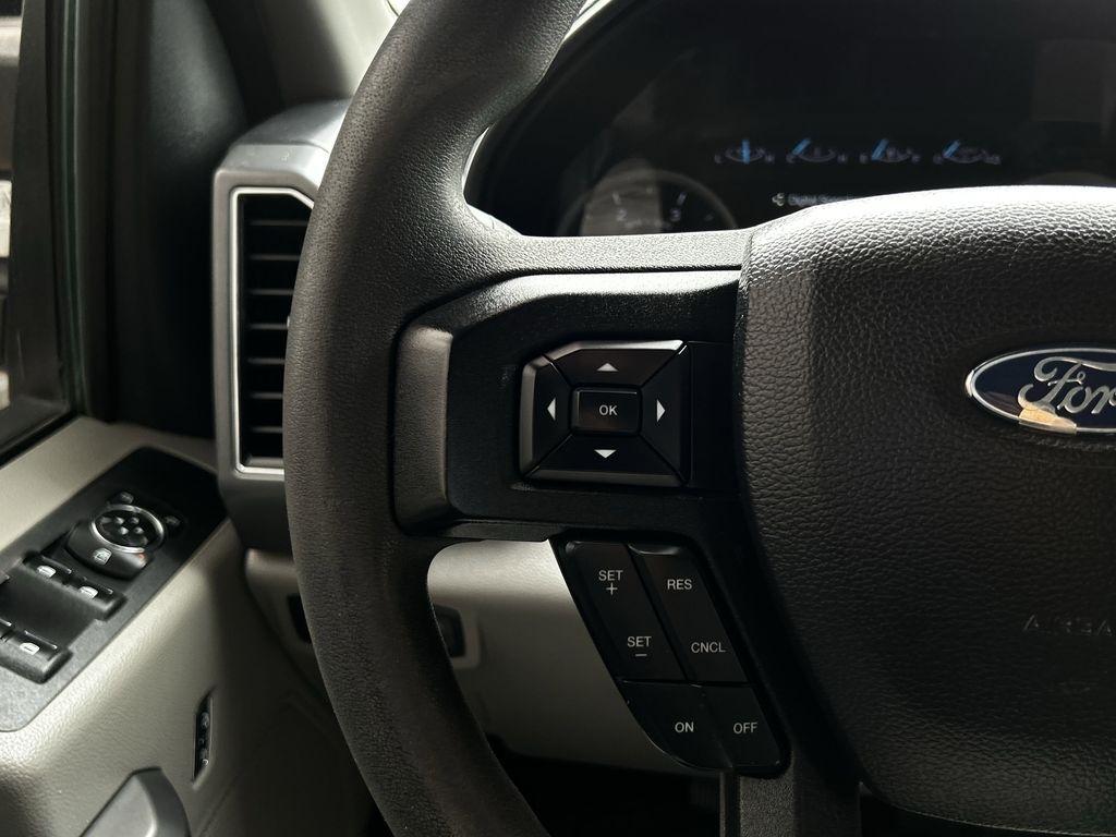 Ford F-250 SD XLT Crew Cab 4WD 2019
