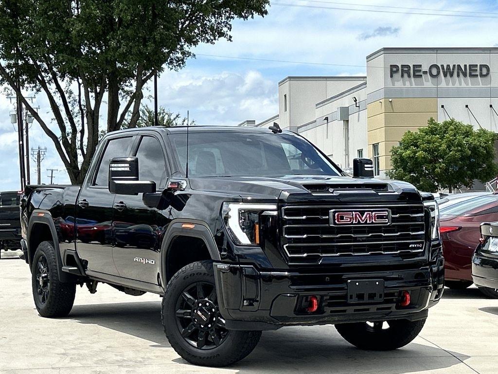 GMC Sierra 2500HD AT4 Crew Cab 4WD 2025
