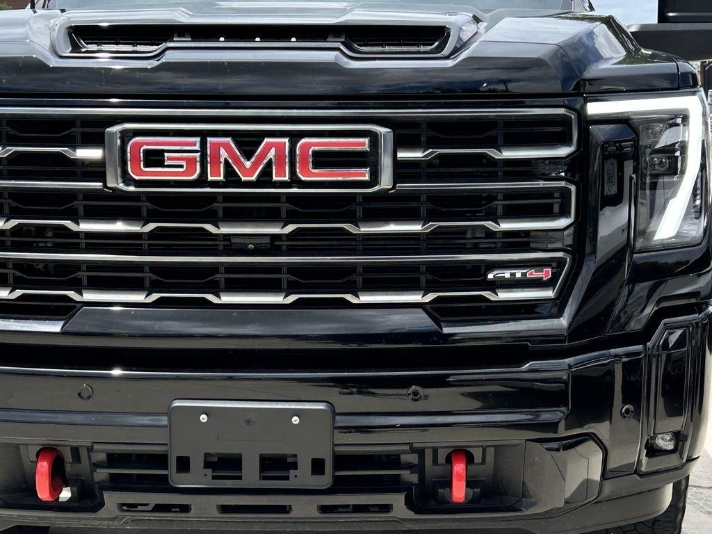 GMC Sierra 2500HD AT4 Crew Cab 4WD 2025