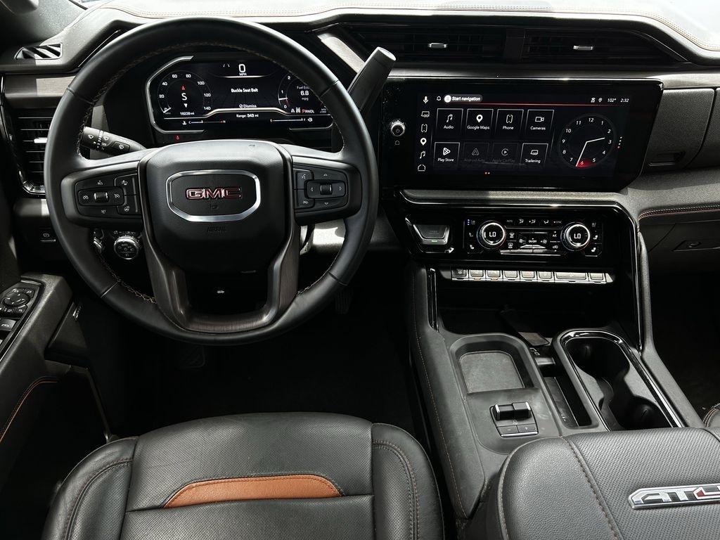 GMC Sierra 2500HD AT4 Crew Cab 4WD 2025