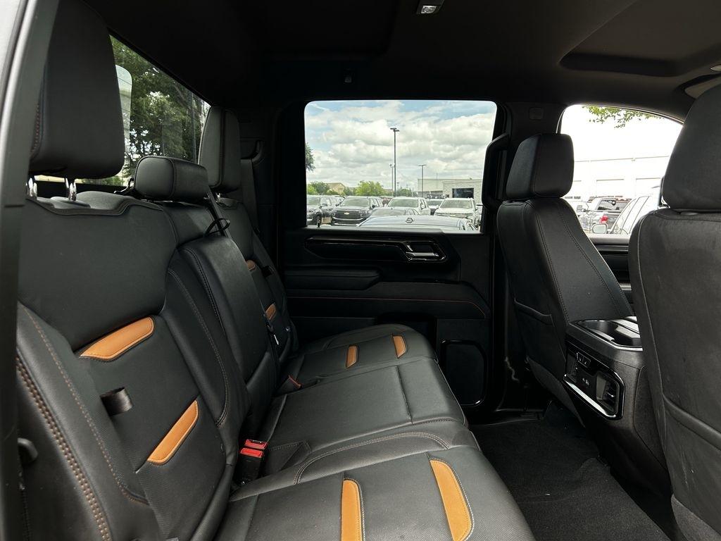 GMC Sierra 2500HD AT4 Crew Cab 4WD 2025