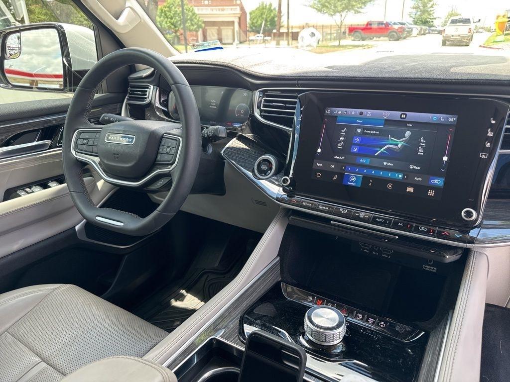 Jeep Wagoneer Series II 2022