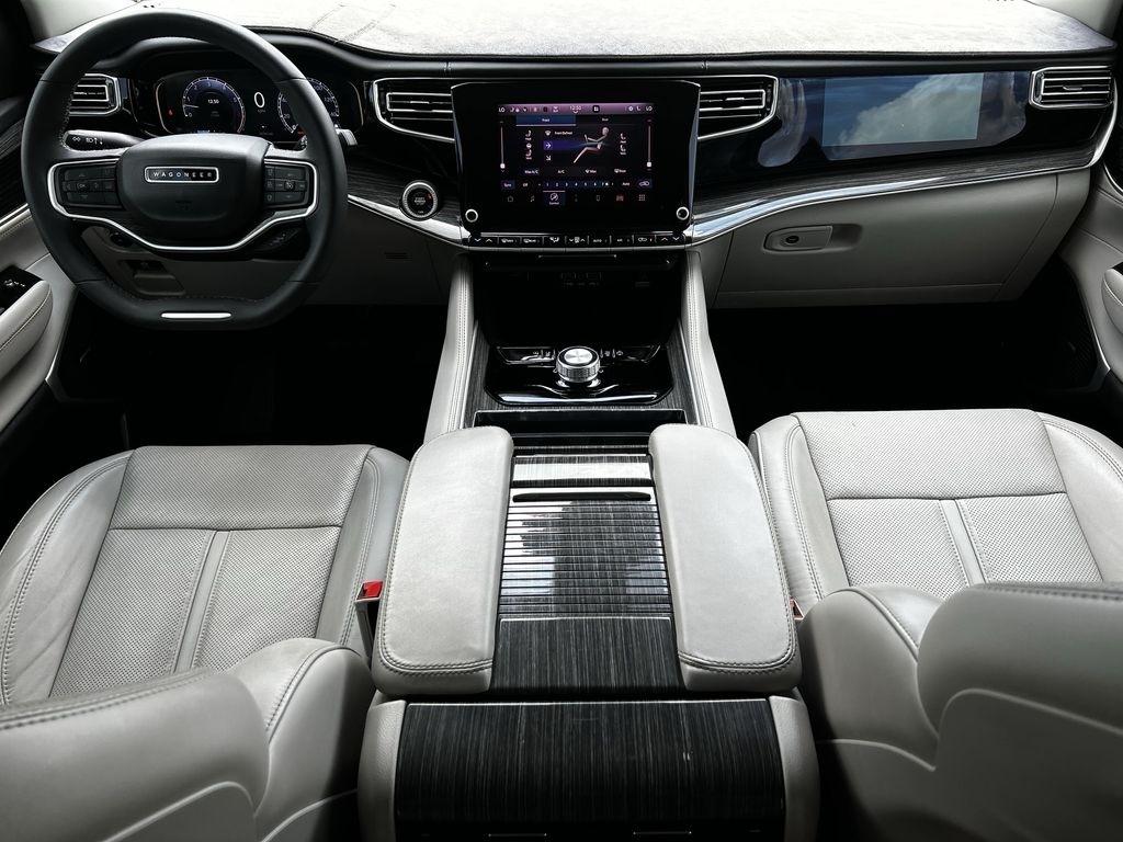 Jeep Wagoneer Series II 2022