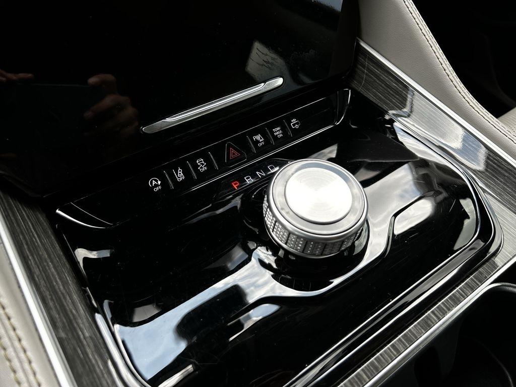 Jeep Wagoneer Series II 2022
