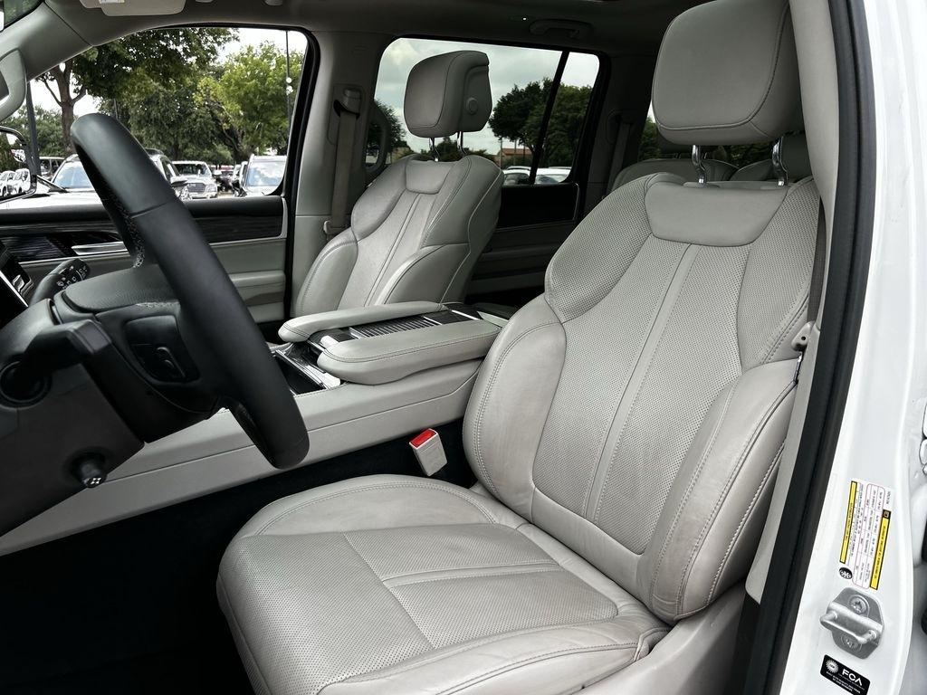 Jeep Wagoneer Series II 2022