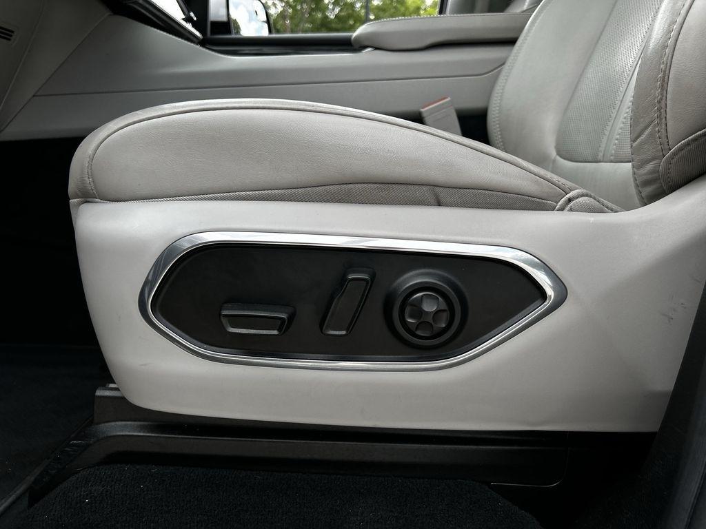 Jeep Wagoneer Series II 2022