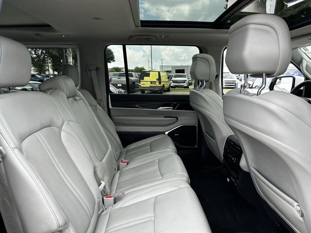 Jeep Wagoneer Series II 2022