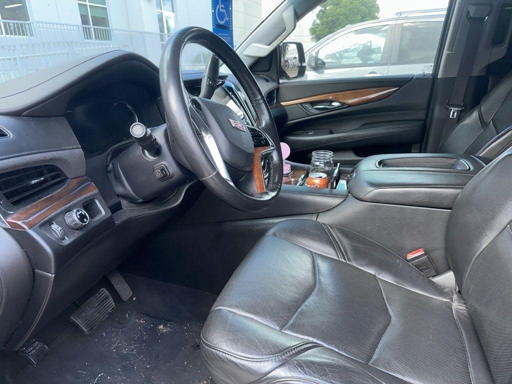 Cadillac Escalade ESV 2WD Standard 2016