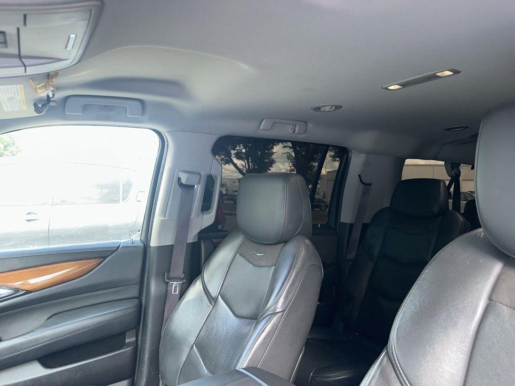 Cadillac Escalade ESV 2WD Standard 2016