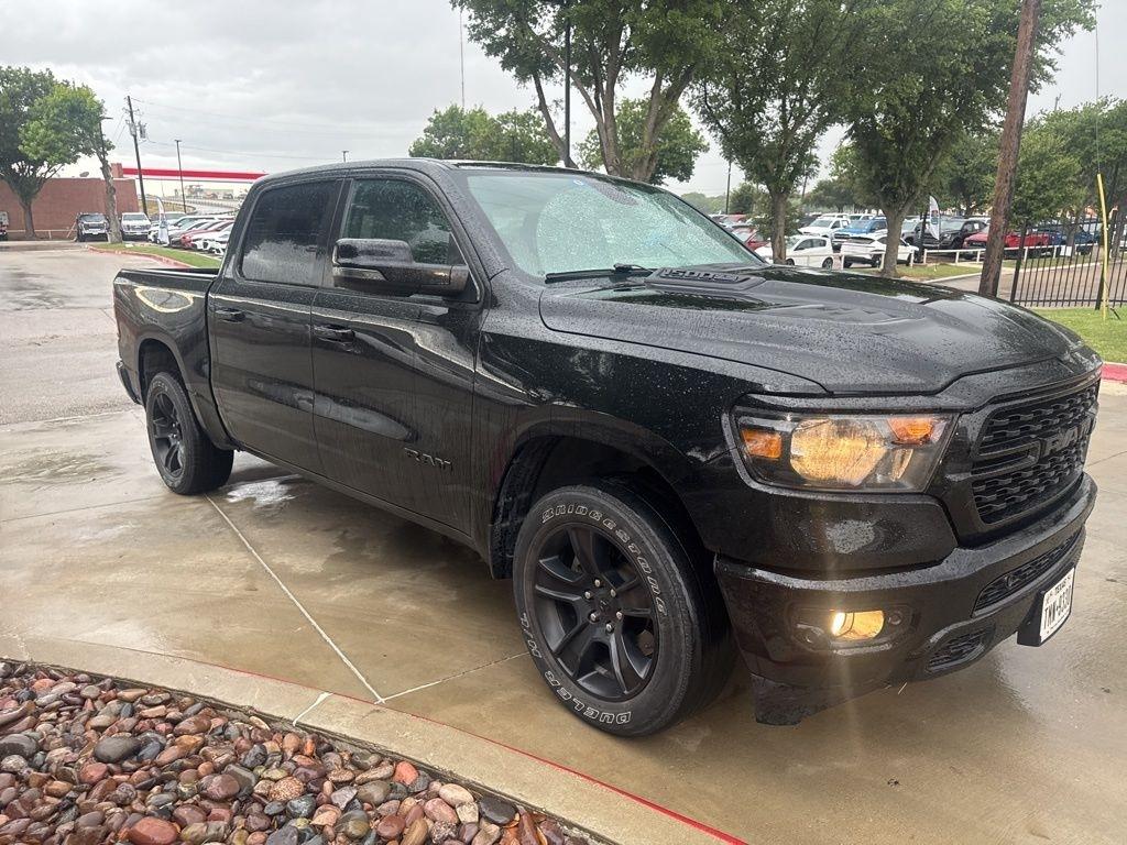 RAM 1500 Big Horn Crew Cab SWB 4WD 2024