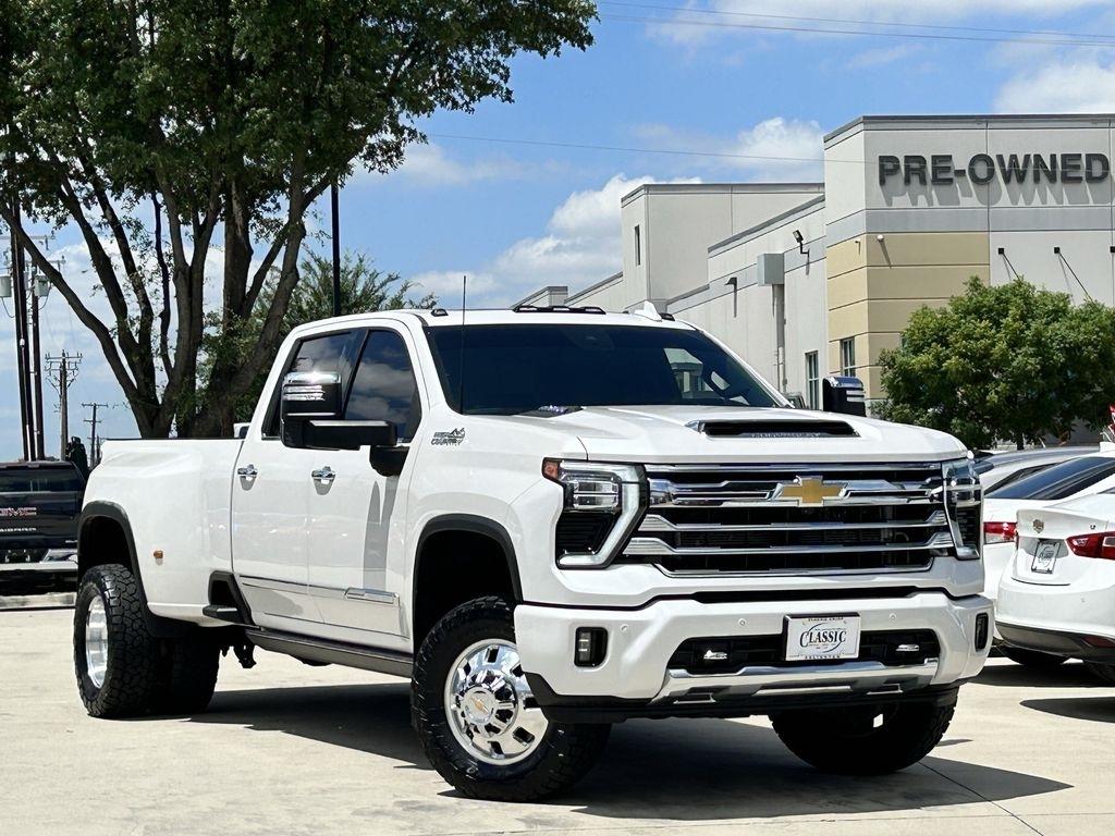 Chevrolet Silverado 3500HD High Country Crew Cab 4WD 2024