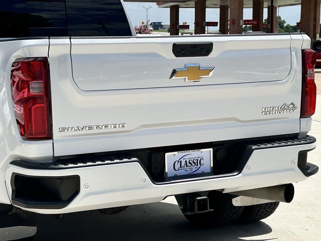 Chevrolet Silverado 3500HD High Country Crew Cab 4WD 2024