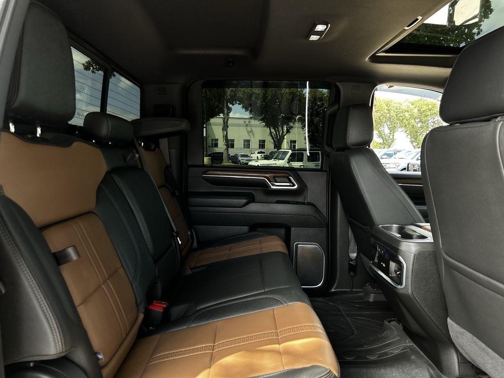 Chevrolet Silverado 3500HD High Country Crew Cab 4WD 2024