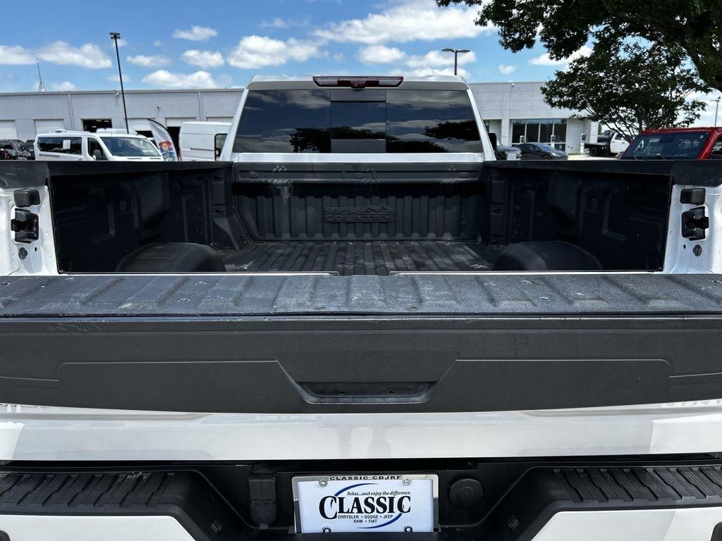Chevrolet Silverado 3500HD High Country Crew Cab 4WD 2024