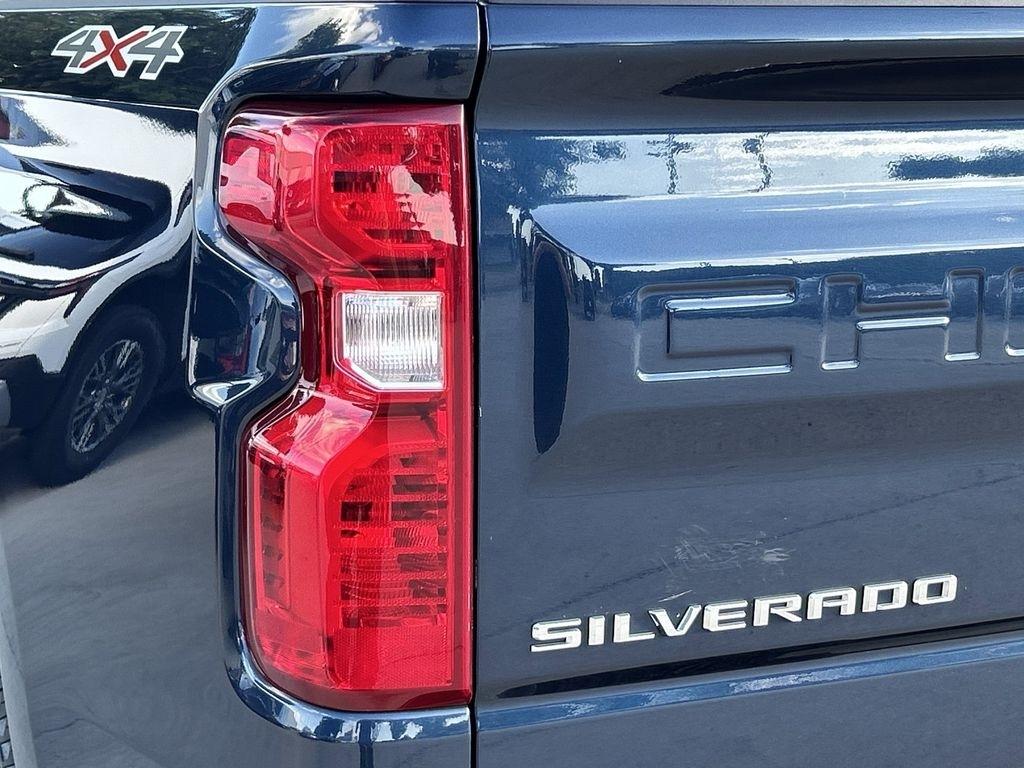 Chevrolet Silverado 1500 LT-L Crew Cab 4WD 2023