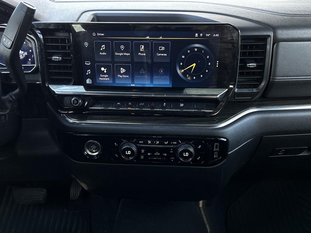 Chevrolet Silverado 1500 LT-L Crew Cab 4WD 2023