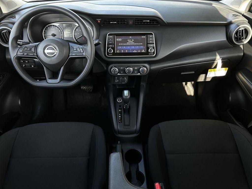 Nissan Kicks S 2025