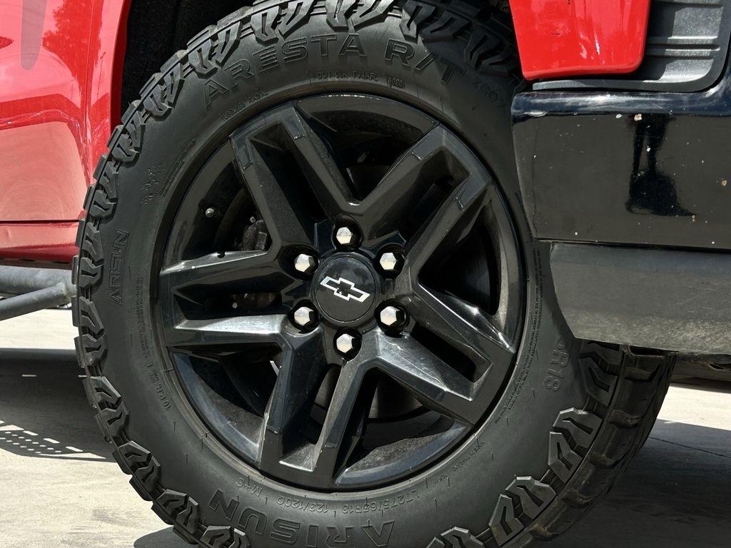 Chevrolet Silverado 1500 Custom Trail Boss Crew Cab Long Box 4WD 2020