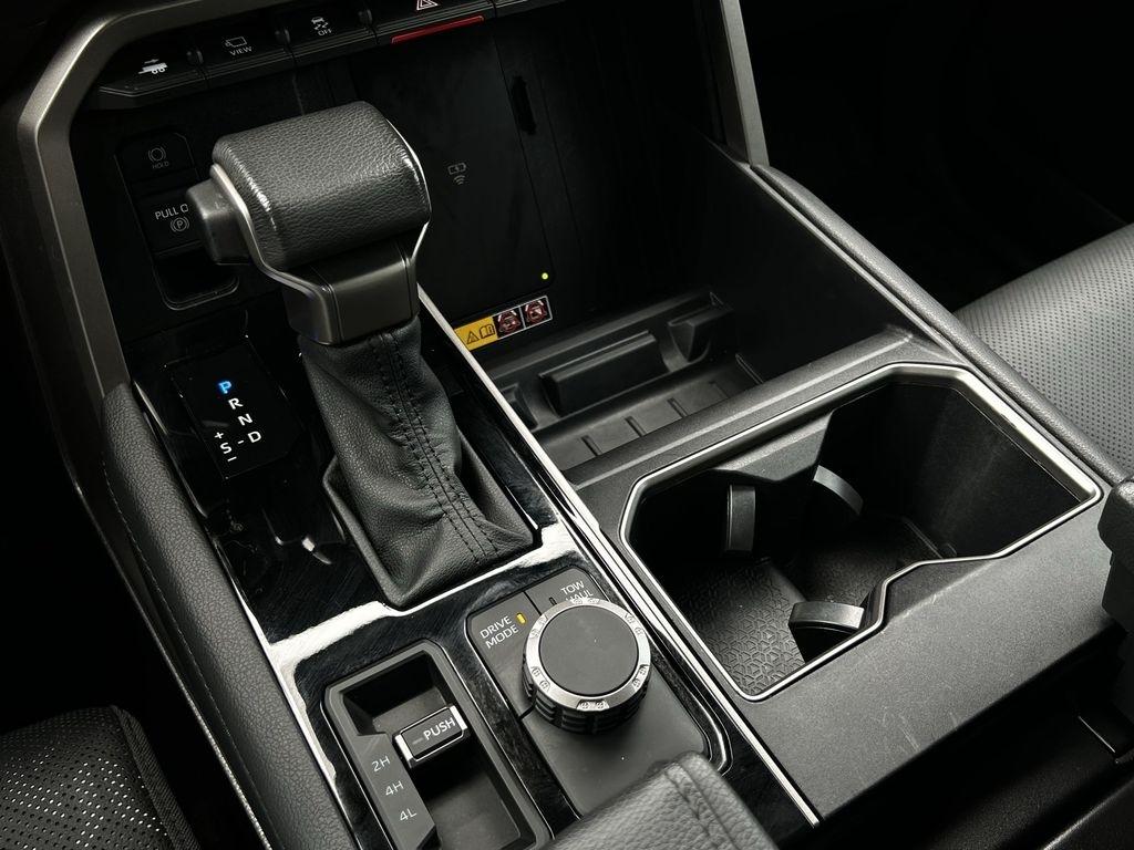 Toyota Tundra Limited CrewMax 4WD 2025