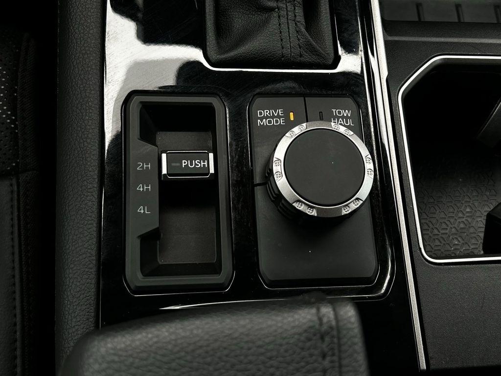 Toyota Tundra Limited CrewMax 4WD 2025