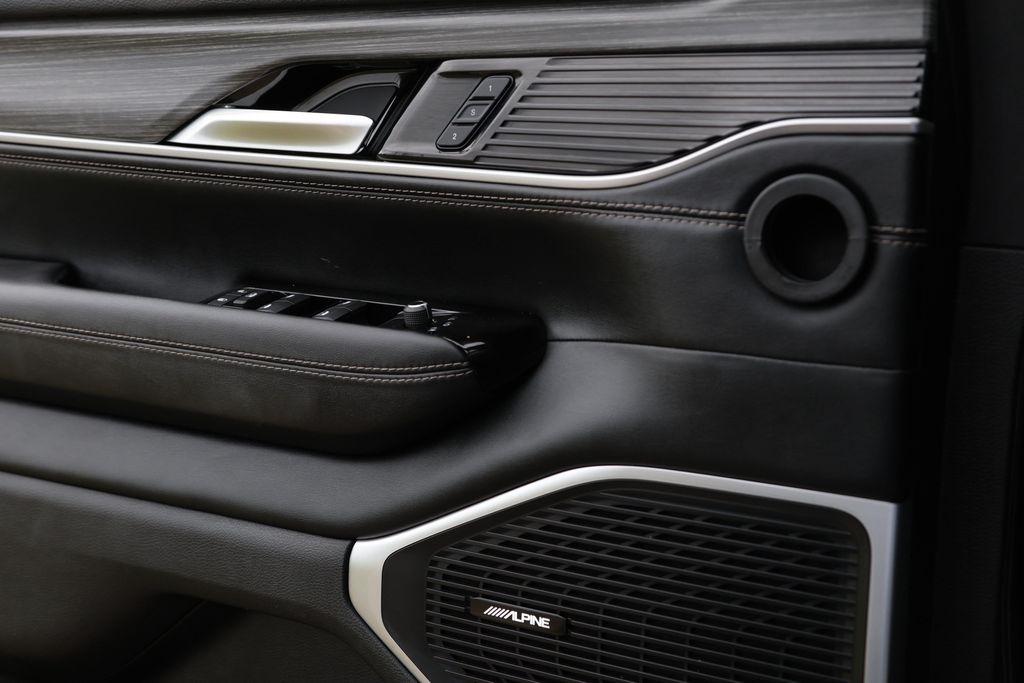Jeep Wagoneer Series II 2024